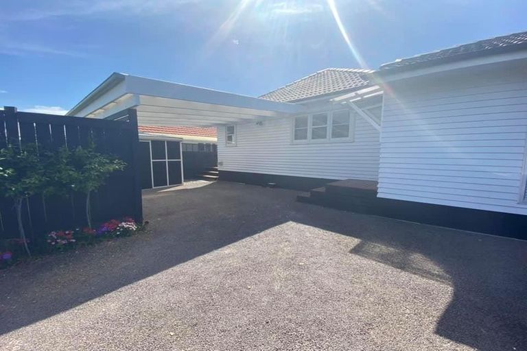 Photo of property in 15 Bernard Street, Avenues, Whangarei, 0110
