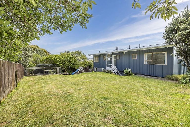 Photo of property in 13 De Castro Place, Titahi Bay, Porirua, 5022