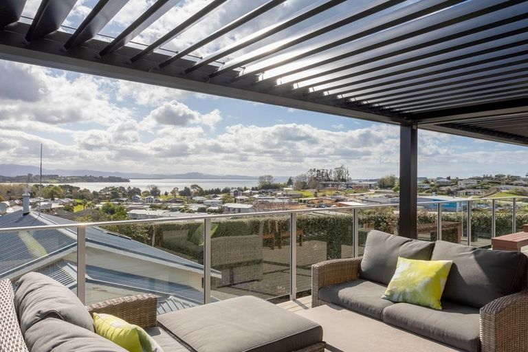 Photo of property in 60c Margaret Drive, Omokoroa, 3114