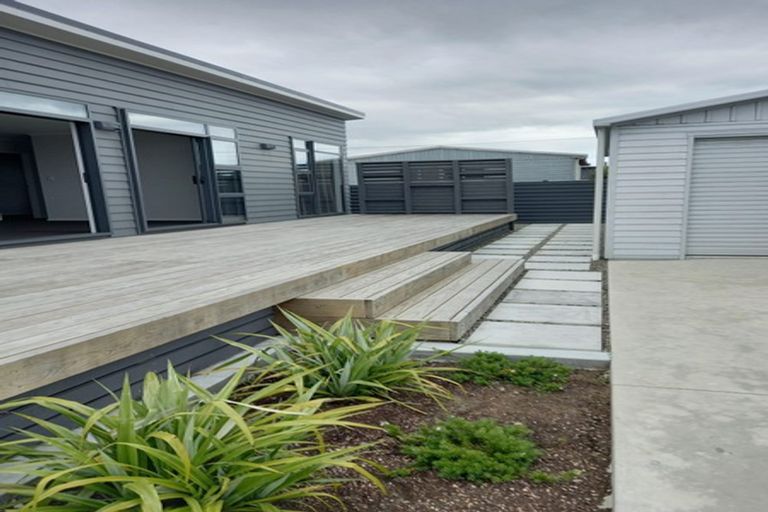 Photo of property in 1a Warren Street, Foxton Beach, 4815
