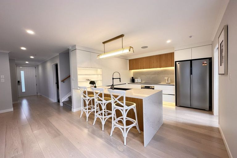 Photo of property in 123b Forrest Hill Road, Forrest Hill, Auckland, 0620