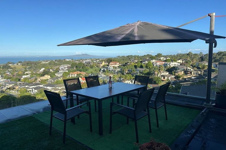 Photo of property in 1/188 Browns Bay Road, Murrays Bay, Auckland, 0630