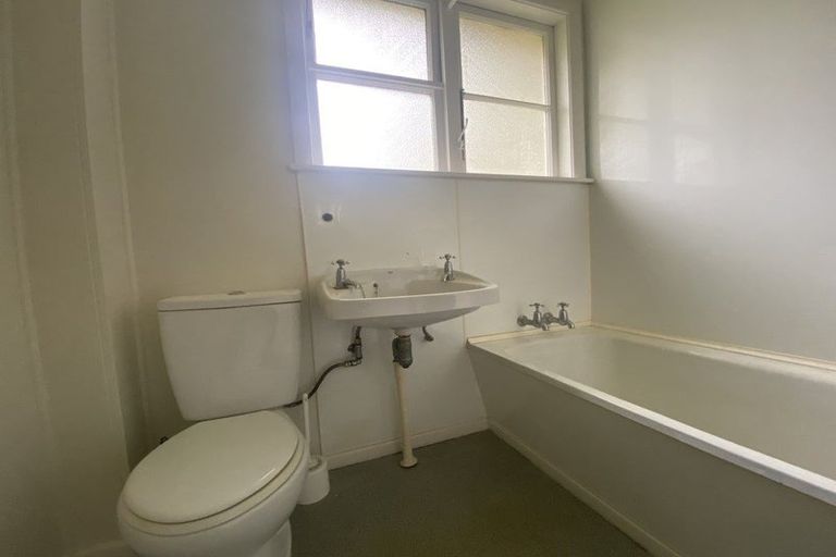 Photo of property in 21 Warwick Street, Wilton, Wellington, 6012