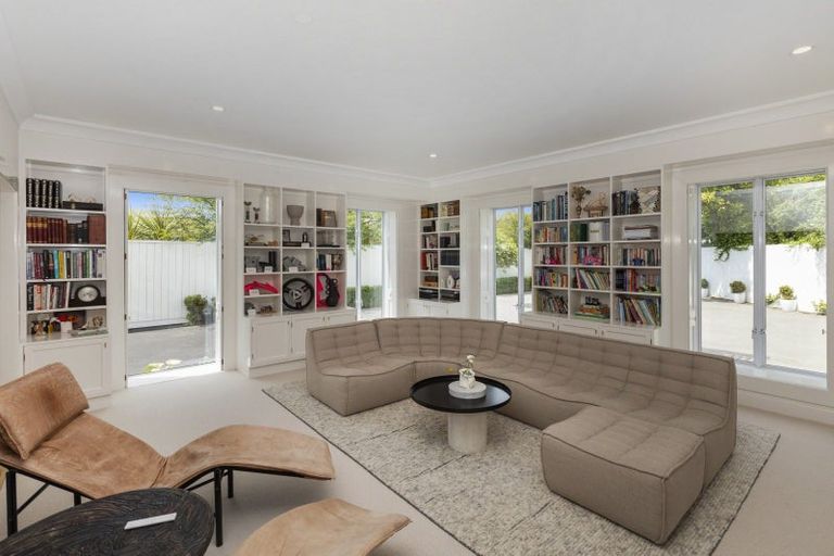 Photo of property in 93 Carlton Mill Road, Merivale, Christchurch, 8014