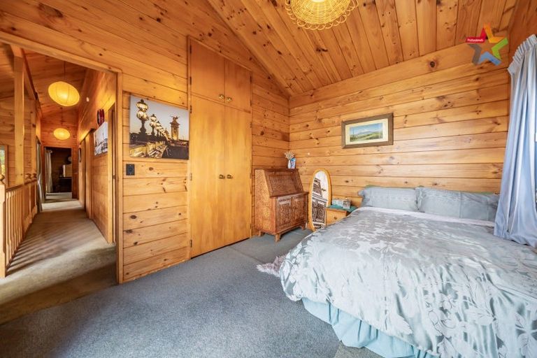 Photo of property in 321 Marine Drive, York Bay, Lower Hutt, 5013