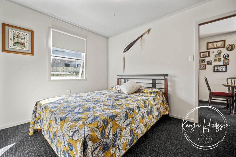 Photo of property in 10 Regent Street, Whakapirau, Maungaturoto, 0583