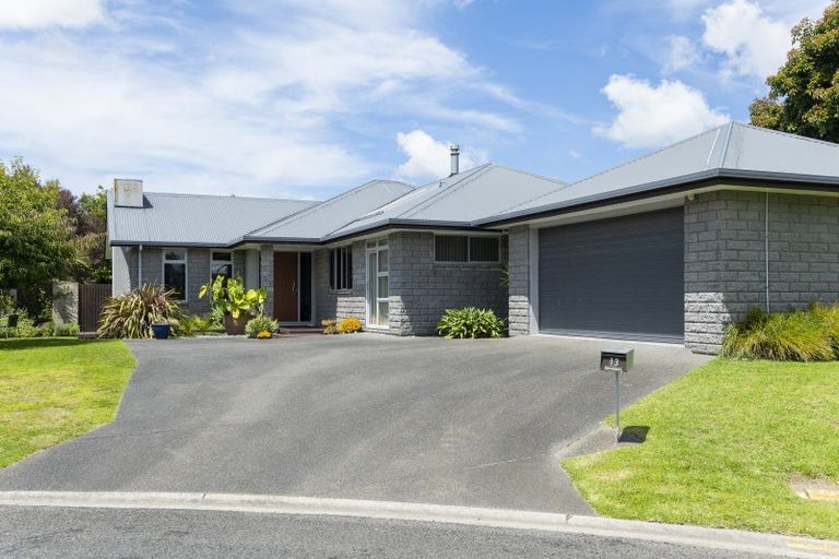 Photo of property in 13 Parkview Place, Riverdale, Gisborne, 4010
