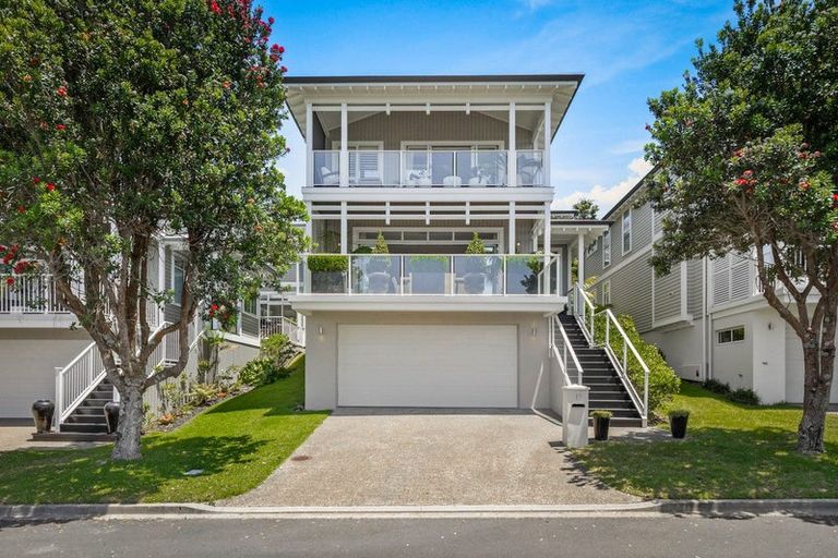 Photo of property in 17 Landmark Terrace, Orewa, 0931