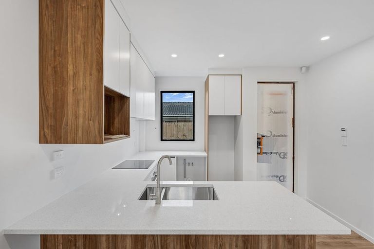 Photo of property in 4/37 Claude Road, Hillpark, Auckland, 2102