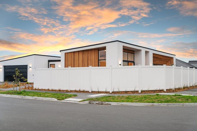 Photo of property in 18 Timara Crescent, Marshland, Christchurch, 8083