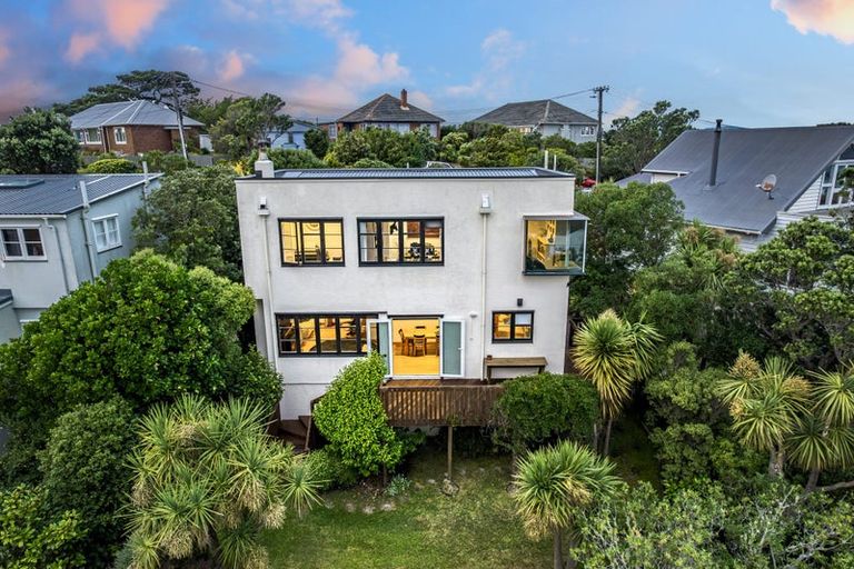 Photo of property in 7 Himalaya Crescent, Khandallah, Wellington, 6035