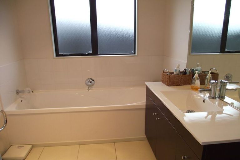 Photo of property in 19 Clearview Drive, Milson, Palmerston North, 4414