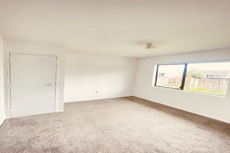 Photo of property in 1/44 Shifnal Drive, Randwick Park, Auckland, 2105