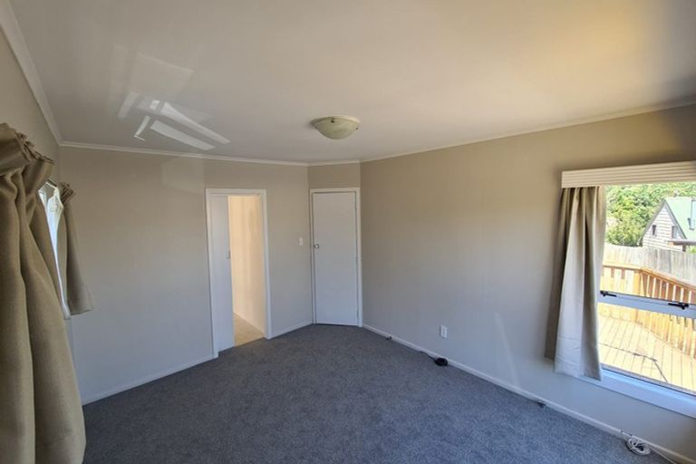 Photo of property in 40a Peach Road, Glenfield, Auckland, 0629