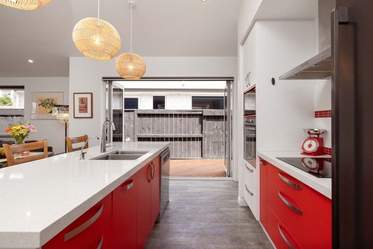 Photo of property in 28 Marion Crescent, Papamoa Beach, Papamoa, 3118