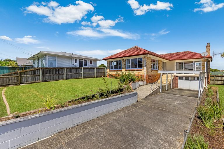 Photo of property in 61 Halver Road, Hillpark, Auckland, 2102