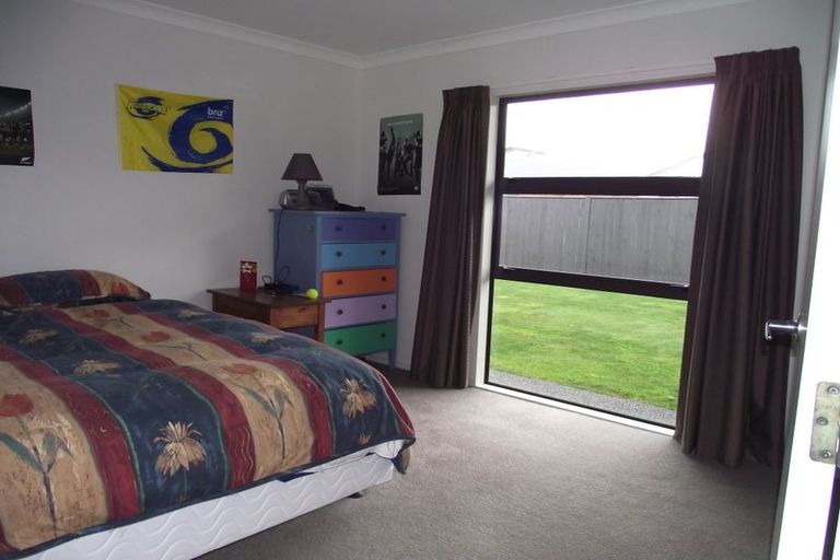 Photo of property in 19 Clearview Drive, Milson, Palmerston North, 4414