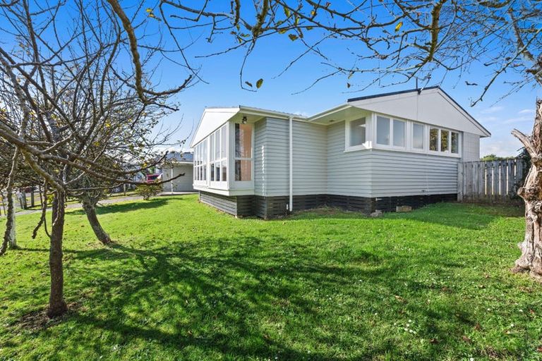 Photo of property in 1 Totara Street, Waiuku, 2123