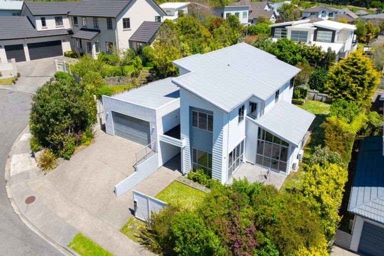 Photo of property in 4 Handly Grove, Churton Park, Wellington, 6037