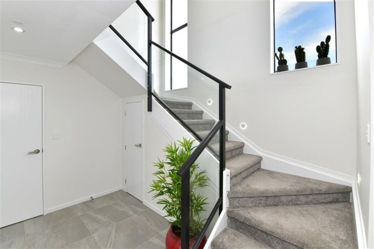 Photo of property in 61 Landmark Terrace, Orewa, 0931