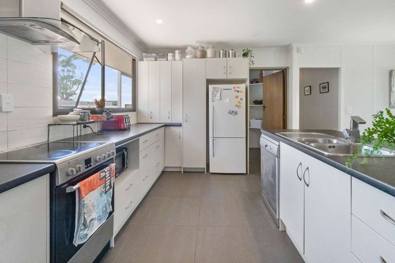 Photo of property in 2 Kinross Place, Mount Maunganui, 3116