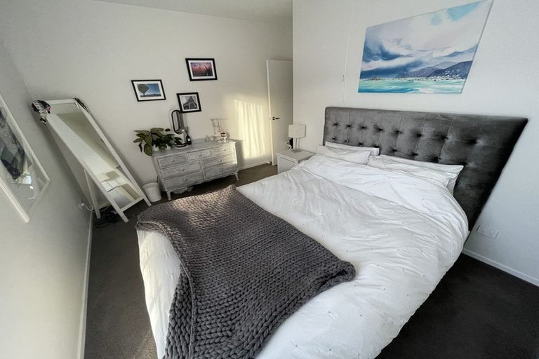 Photo of property in 77b Herald Street, Berhampore, Wellington, 6023