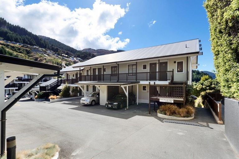 Photo of property in 308/139 Fernhill Road, Fernhill, Queenstown, 9300