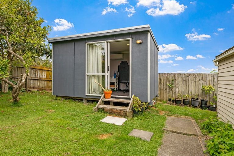 Photo of property in 3 Delshaw Avenue, Stanmore Bay, Whangaparaoa, 0932
