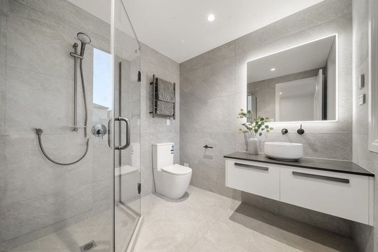 Photo of property in 12 Makumaku Place, Long Bay, Auckland, 0630