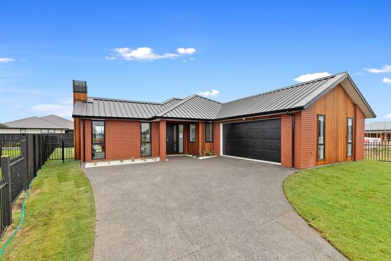 Photo of property in 11 Sydney Place, Flagstaff, Hamilton, 3210