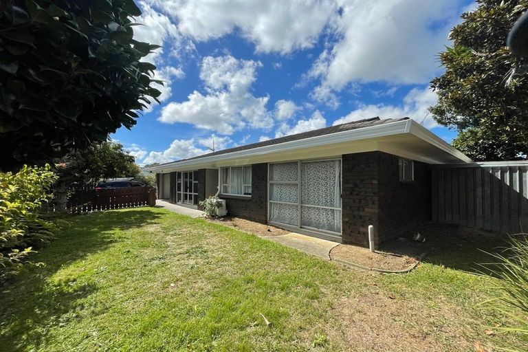 Photo of property in 2/8 Parera Place, Papatoetoe, Auckland, 2025