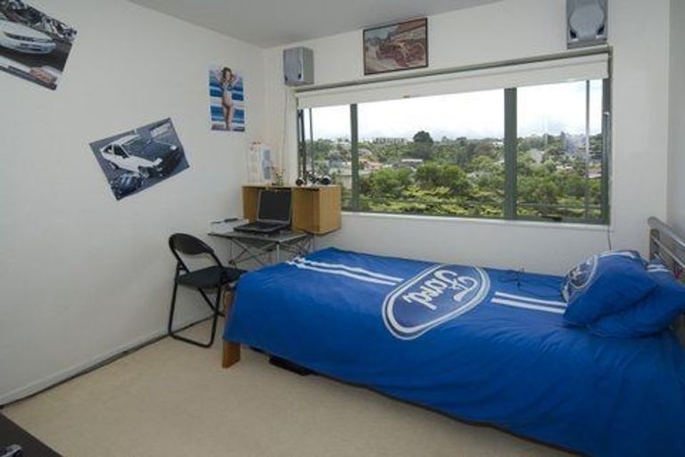 Photo of property in 10 Sherwood Grove, Northcross, Auckland, 0630
