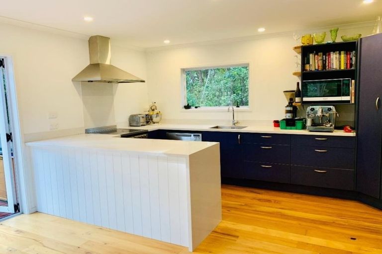 Photo of property in 21b Otanerua Road, Hatfields Beach, Orewa, 0931