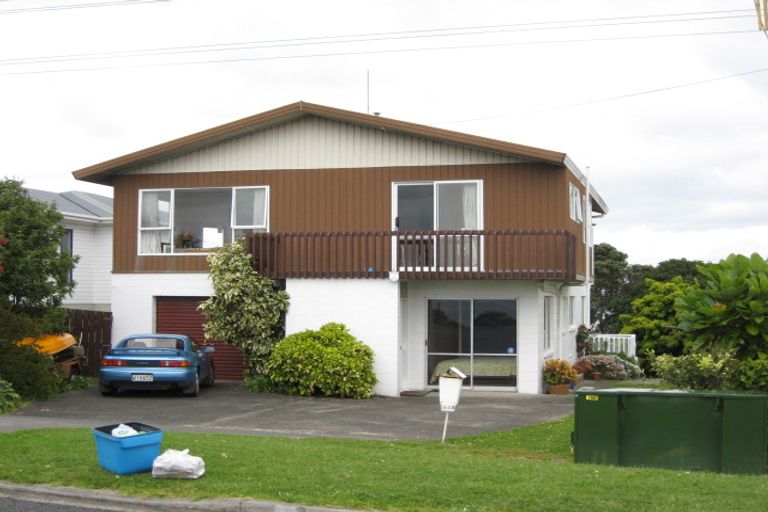 Photo of property in 1428 Whangaparaoa Road, Army Bay, Whangaparaoa, 0930