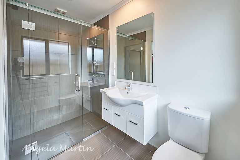 Photo of property in 2 Arena Court, Palmerston North, 4410