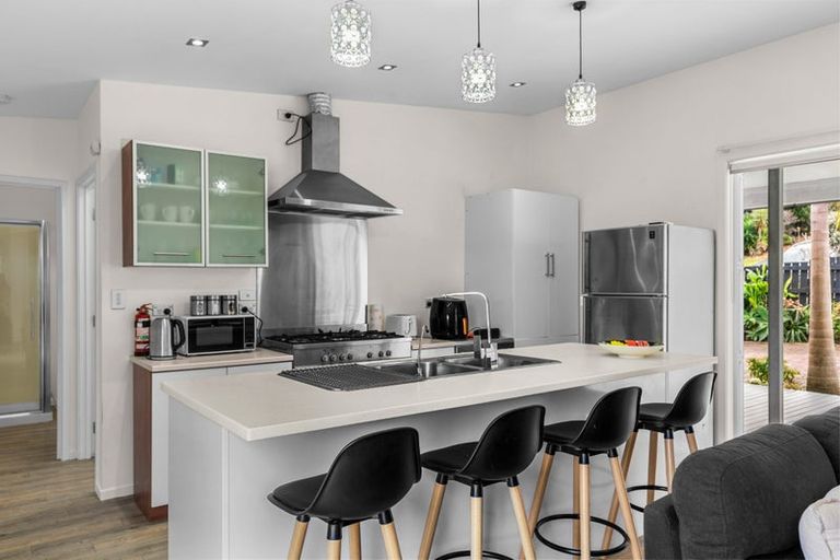 Photo of property in 4 Te Whai Street, Mangawhai Heads, Mangawhai, 0505