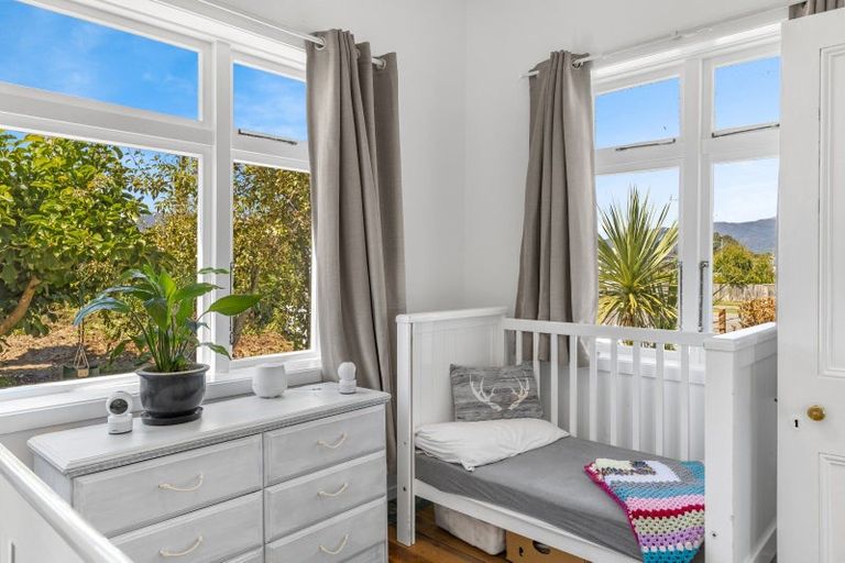 Photo of property in 25 Rintoul Street, Westport, 7825