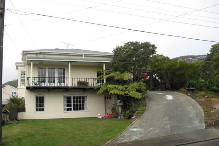 Photo of property in 11 Dasent Street, Karori, Wellington, 6012