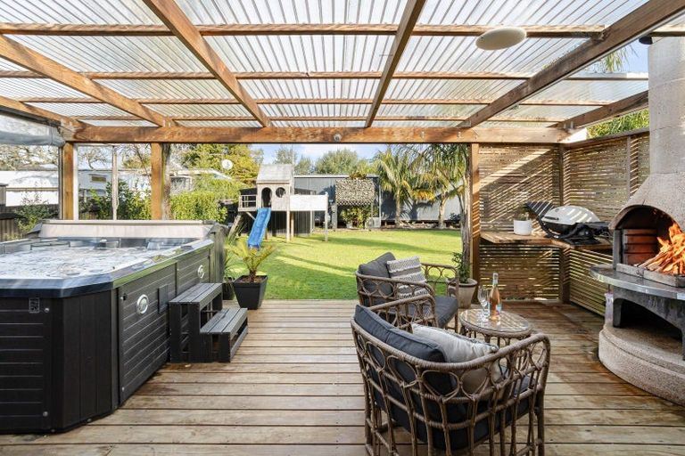 Photo of property in 14 Catherine Crescent, Whitianga, 3510