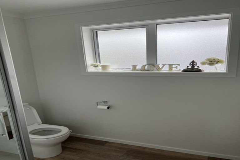 Photo of property in 11 Rongomau Lane, Raumati South, Paraparaumu, 5032