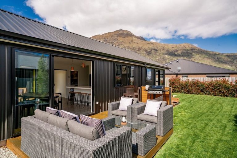 Photo of property in 4 Violet Way, Lower Shotover, Queenstown, 9304