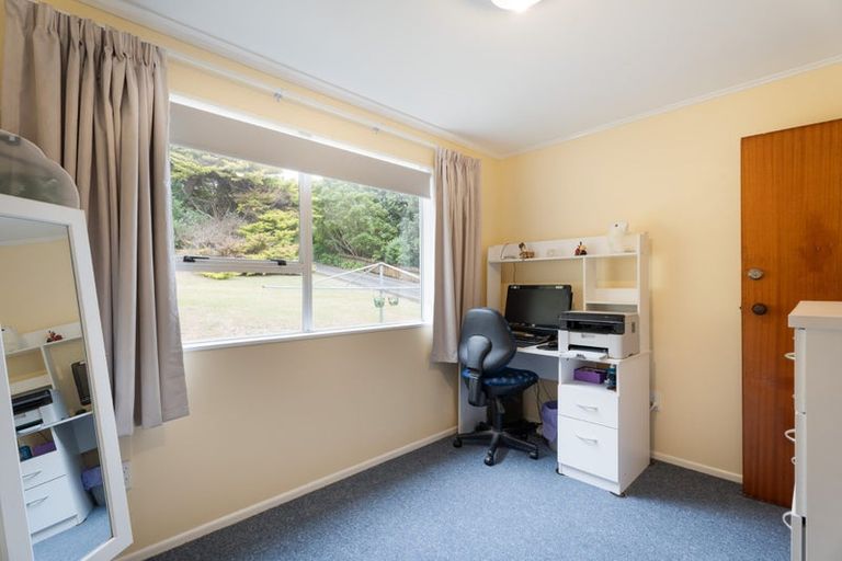 Photo of property in 7 Spruce Grove, Ranui, Porirua, 5024