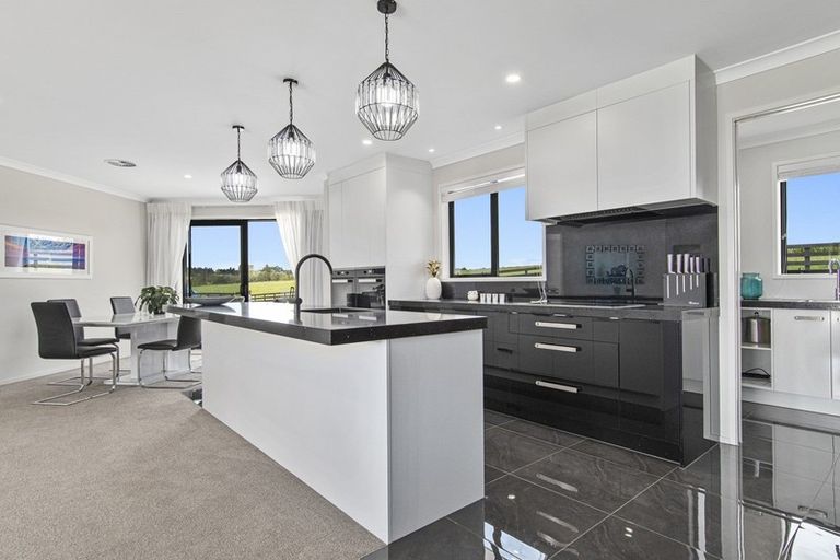 Photo of property in 25 Sarona Park Drive, Omanawa, Tauranga, 3171