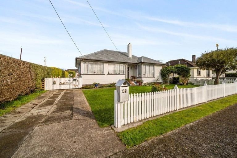Photo of property in 45 Reid Avenue, Hawera, 4610