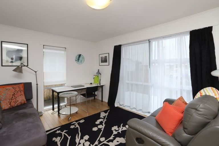 Photo of property in 21 Carrington Avenue, Hillcrest, Hamilton, 3216