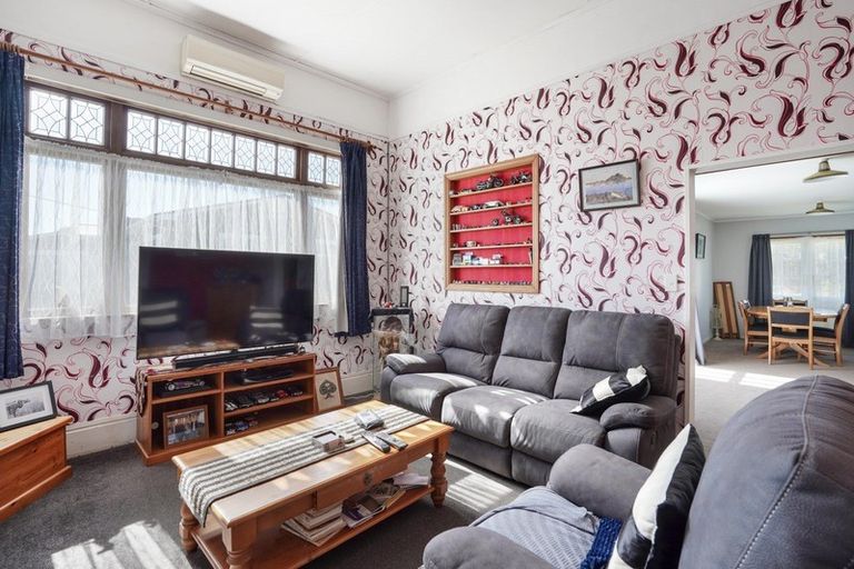 Photo of property in 12 Rata Street, Tokomaru, Palmerston North, 4474