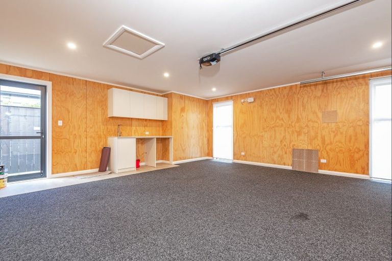 Photo of property in 32 Ashford Avenue, Hokowhitu, Palmerston North, 4410