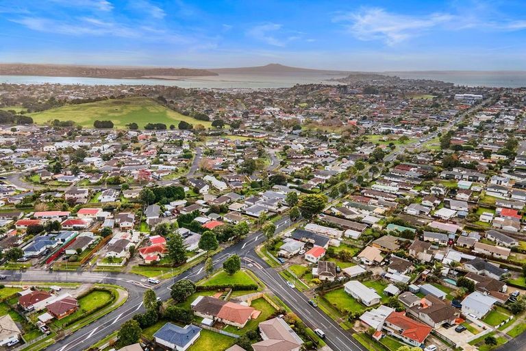 Photo of property in 2/60 Cherry Road, Bucklands Beach, Auckland, 2014
