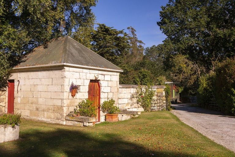 Photo of property in Totara Estate, 583 Alma-maheno Road, Alma, Oamaru, 9492