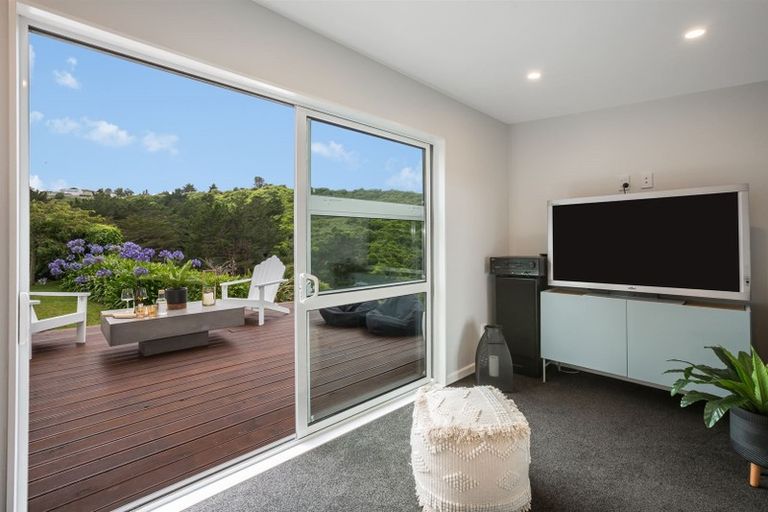 Photo of property in 59 Te Puia Drive, Aotea, Porirua, 5024